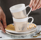 Unique Coffee Mug with Dynamic Reflection for a Creative Drinking Experience
