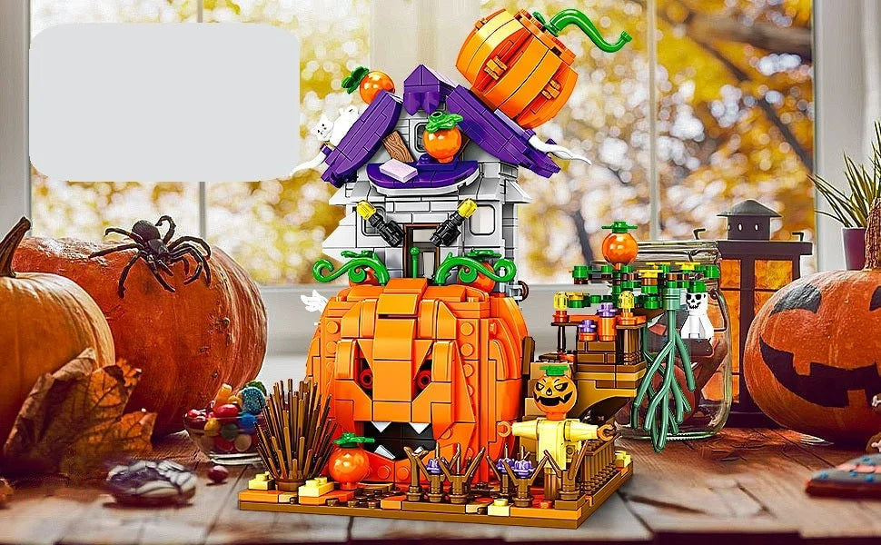 Building Block Set Haunted Cabin Over 700 Pieces