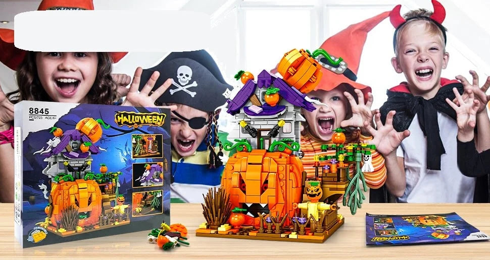 Building Block Set Haunted Cabin Over 700 Pieces