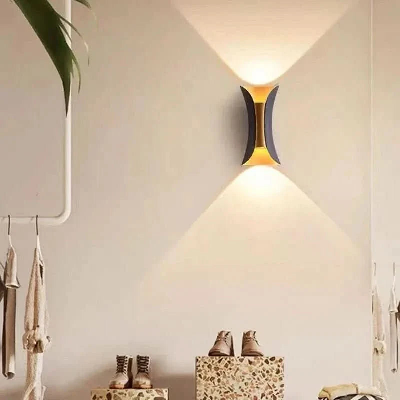 LED Wall Light Curved IP65 Weather-Resistant 3 Color Temperatures