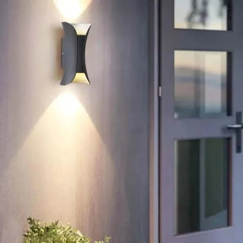 LED Wall Light Curved IP65 Weather-Resistant 3 Color Temperatures