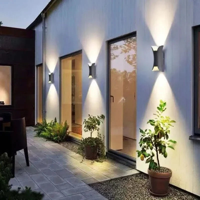 LED Wall Light Curved IP65 Weather-Resistant 3 Color Temperatures