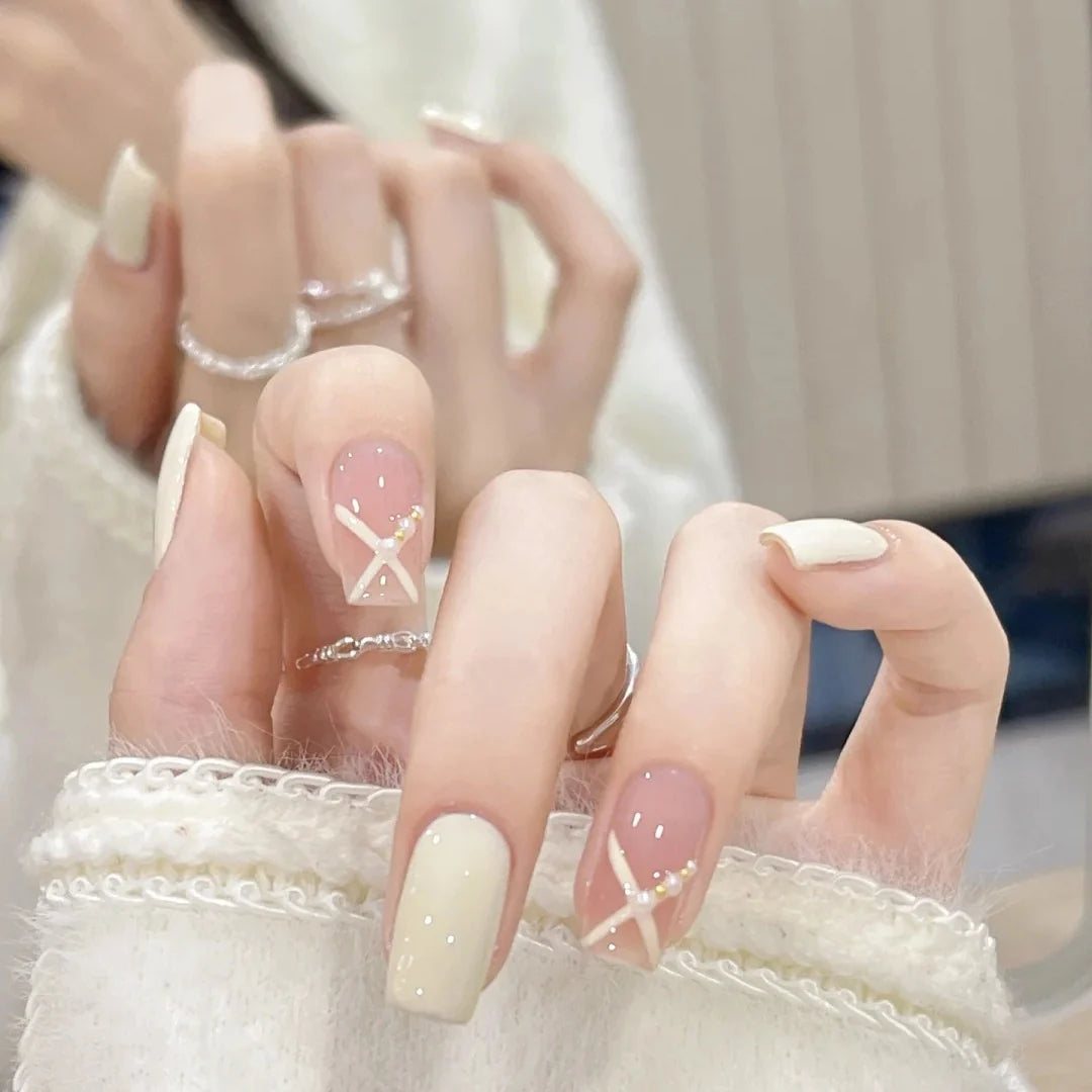 Press-On Nail Set Elegant Designs & Easy Application