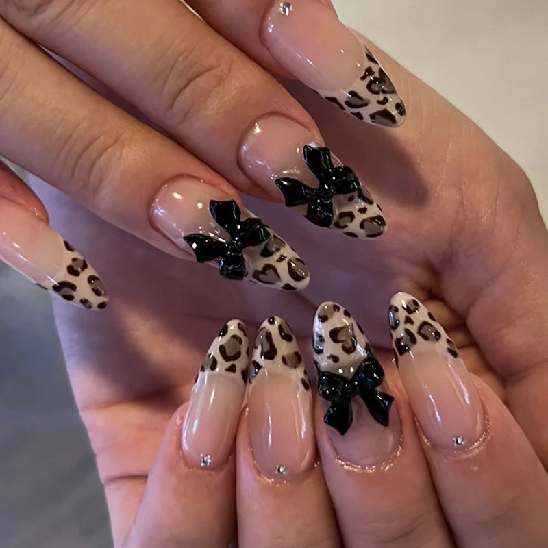 Press-On Nail Set Festive Designs & Gel Polish