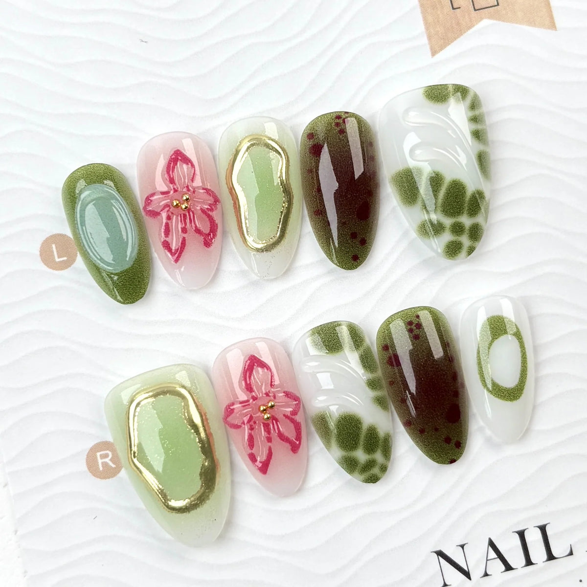 Press-On Nail Set Floral Design & Quick Application