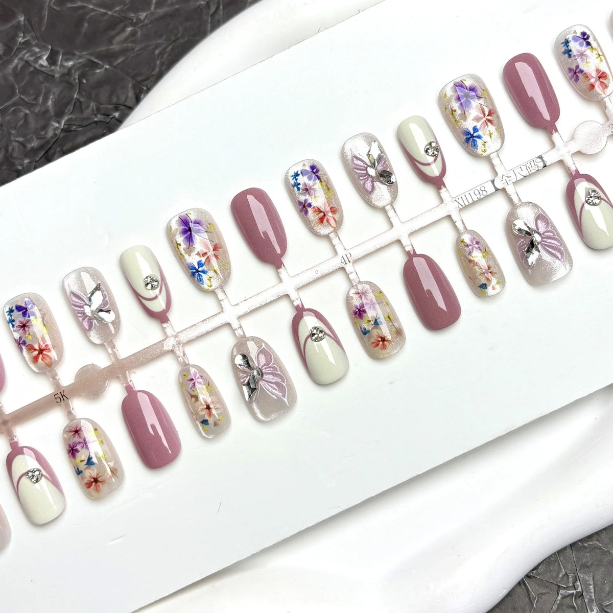 Press-On Nail Set Hand-Painted Floral Easy Application & Reusable