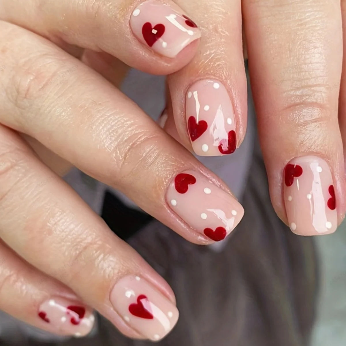 Press-On Nail Set Self-Adhesive Heart Design