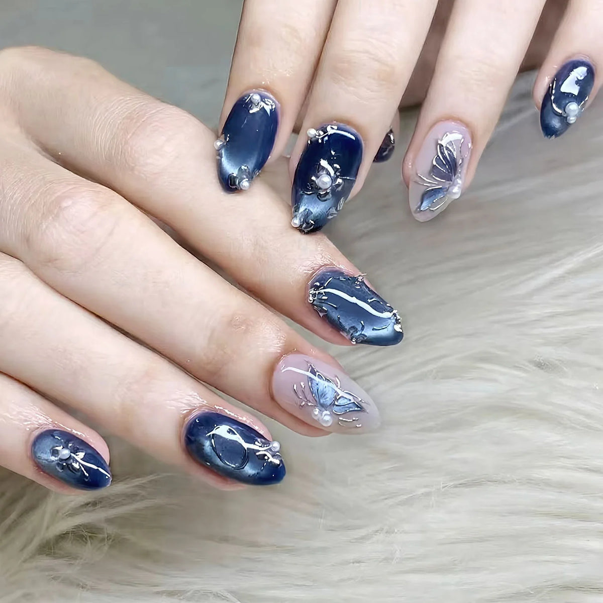 Press-On Nail Tips Set 30 Pieces Floral Designs