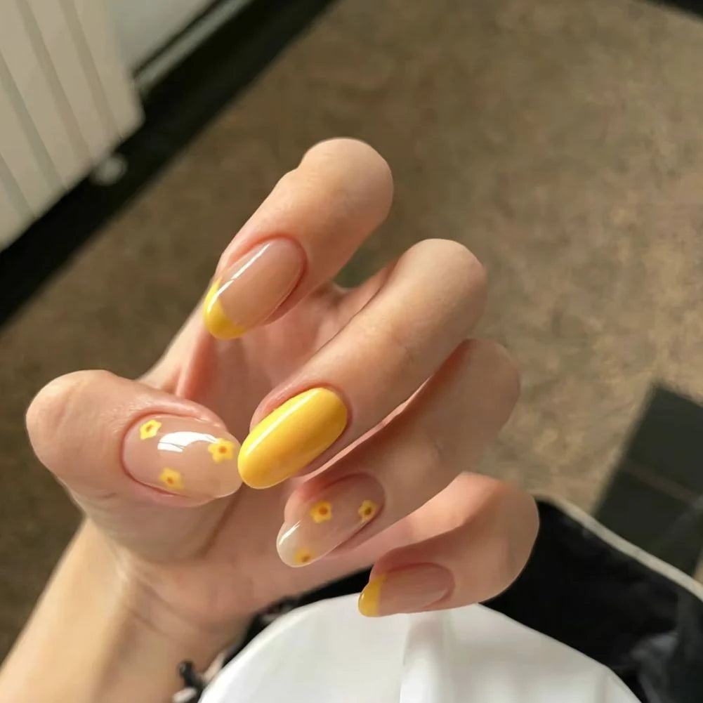 Press-On Nails Floral Design Easy Application & Comfortable Fit