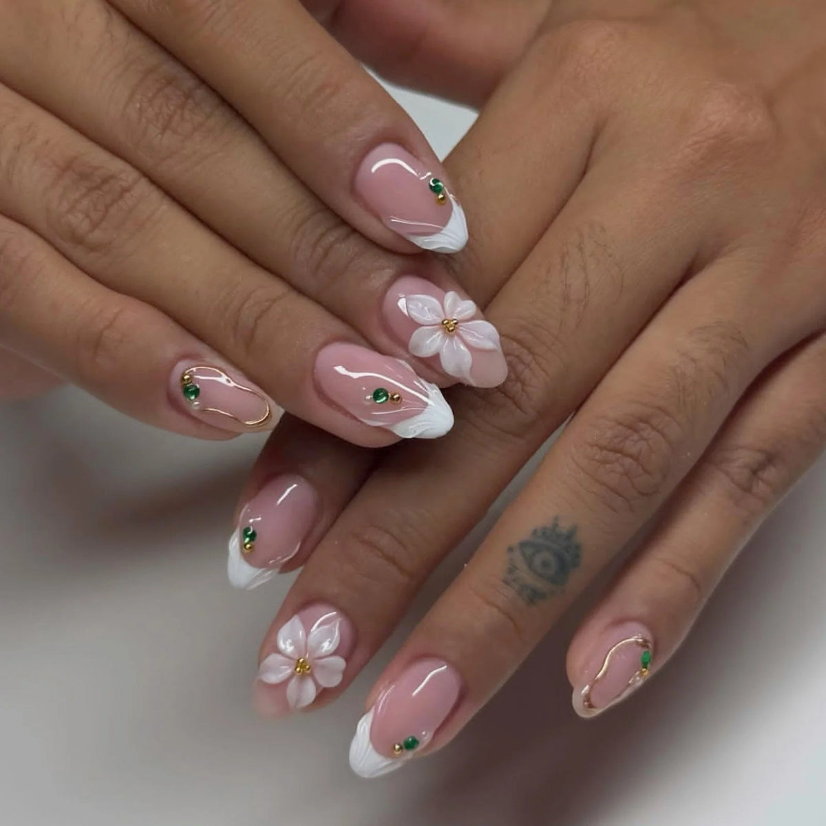 Press-On Nails Floral Rhinestone Long-Lasting