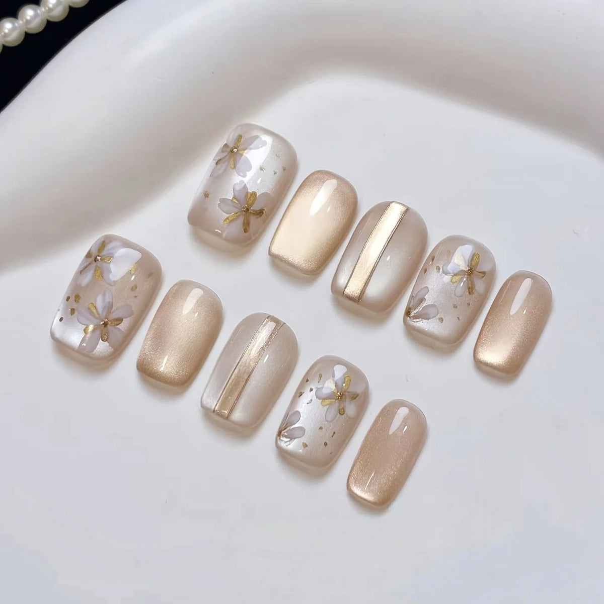 Press-On Nails Set Floral Design Long-Lasting Adhesive & Reusable