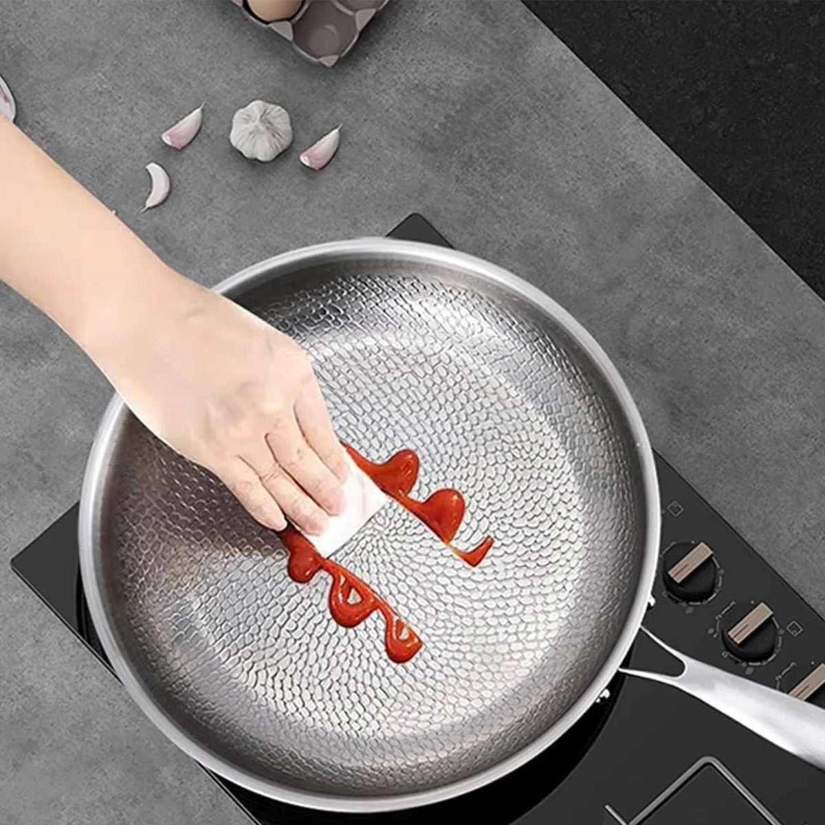 Skillet Titanium Steel Fish-Scale Texture Multi-Stove Compatible